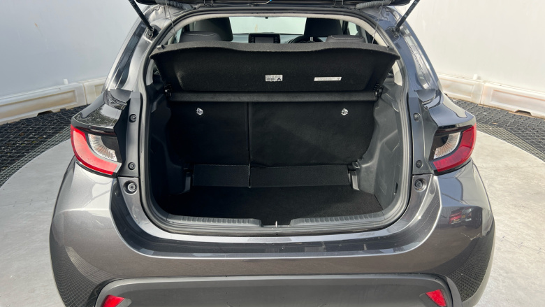 Toyota Yaris 1.5 Hybrid Icon 5dr CVT Hybrid Hatchback